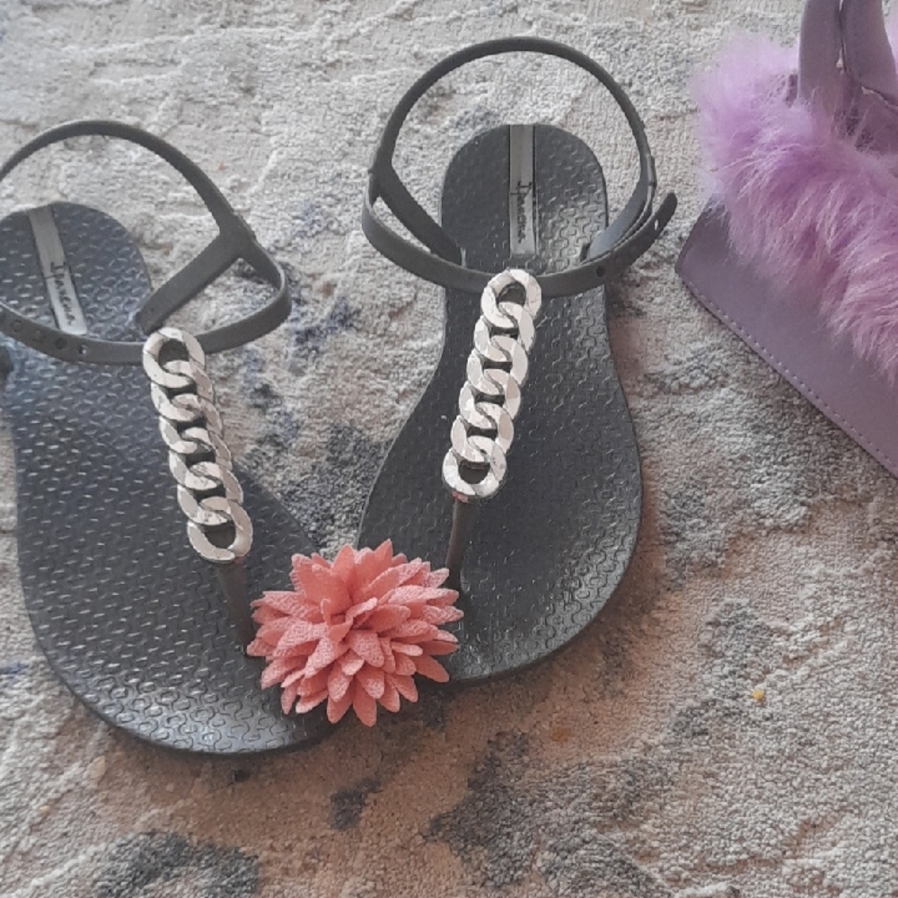 Ipanema Gray T-Strap Sandals with Pink Flower Accent